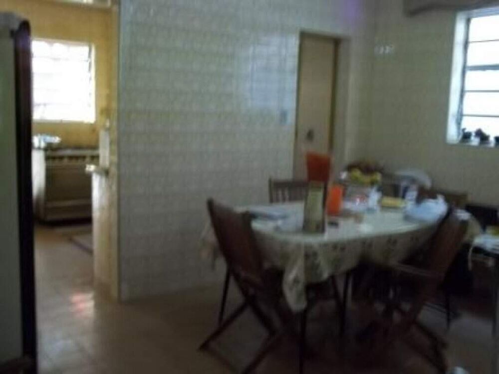 Casa à venda com 3 quartos, 360m² - Foto 1