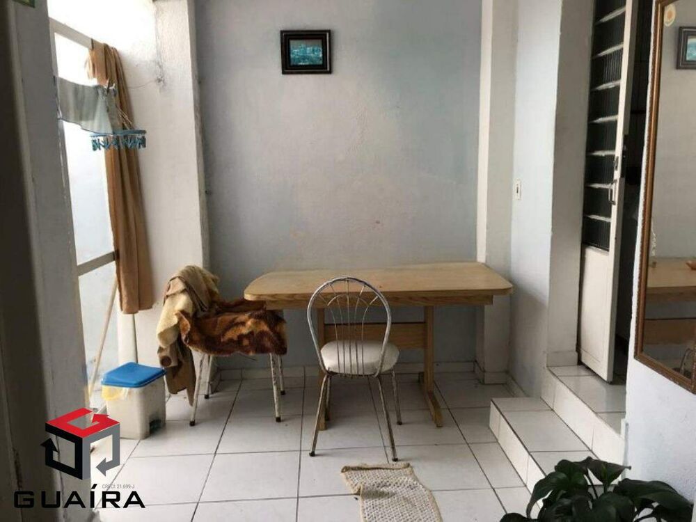 Casa à venda com 2 quartos, 120m² - Foto 1