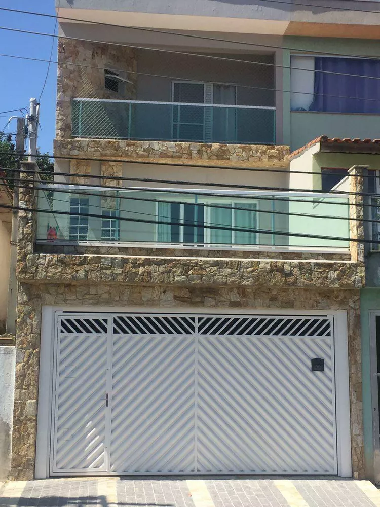 Sobrado à venda com 4 quartos, 252m² - Foto 1