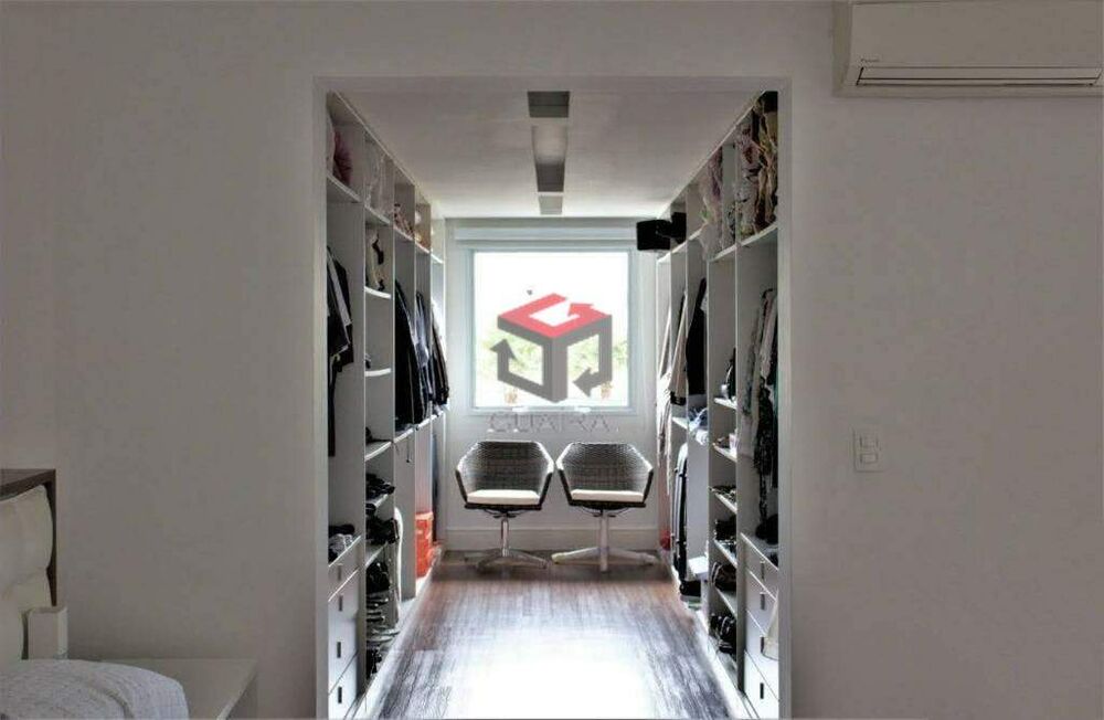 Sobrado à venda com 4 quartos, 300m² - Foto 2