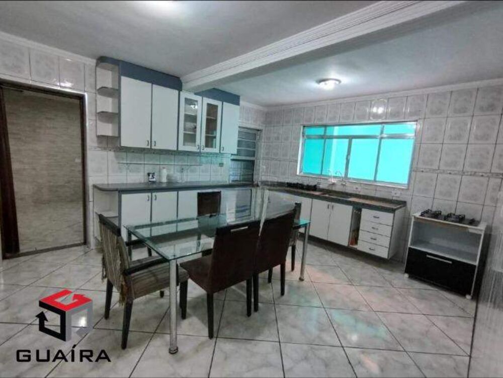 Sobrado à venda com 3 quartos, 277m² - Foto 1