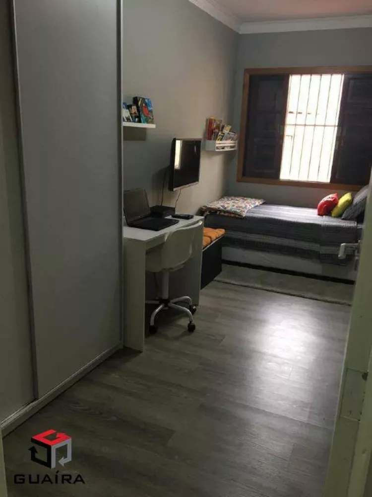 Sobrado à venda com 4 quartos, 202m² - Foto 2