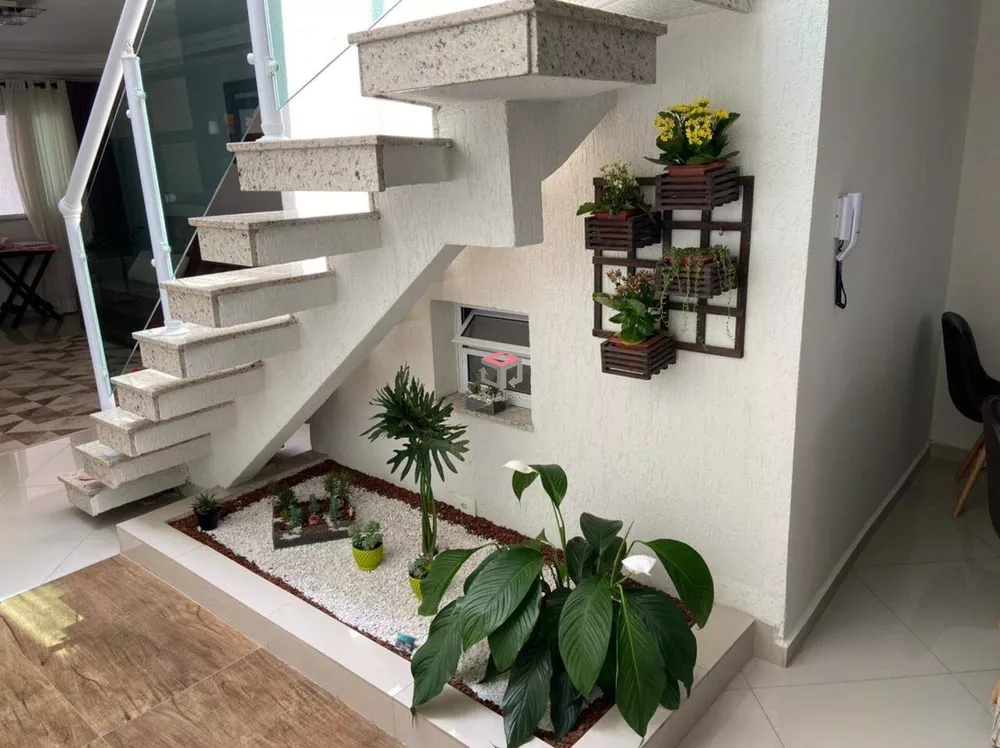 Sobrado à venda com 4 quartos, 195m² - Foto 4