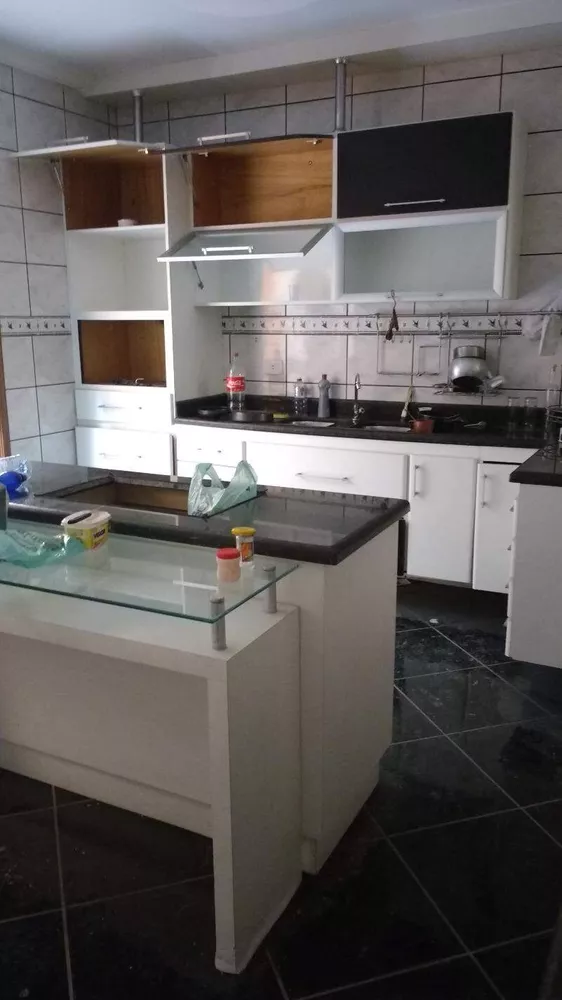 Sobrado à venda com 5 quartos, 300m² - Foto 4