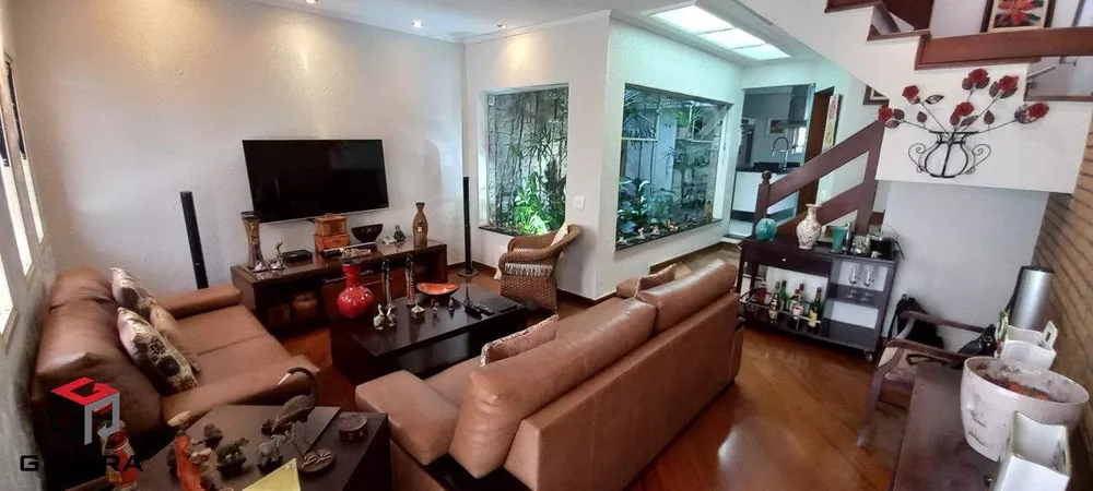 Sobrado à venda com 3 quartos, 247m² - Foto 2