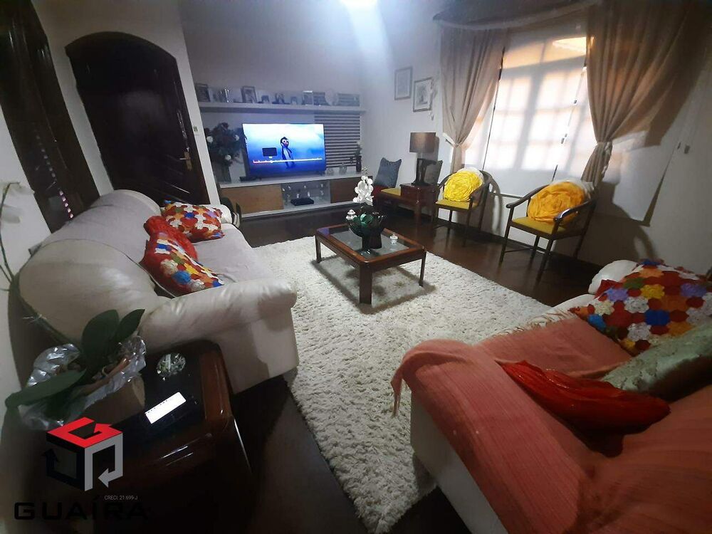Sobrado à venda com 3 quartos, 200m² - Foto 1