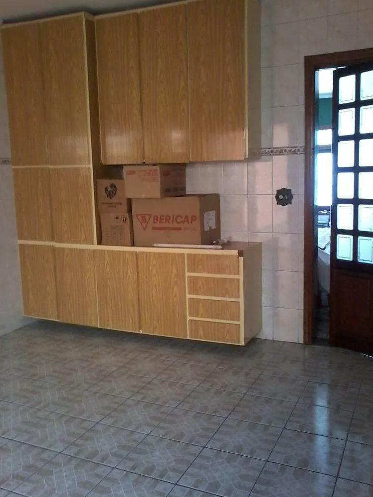 Sobrado para alugar com 2 quartos, 220m² - Foto 6