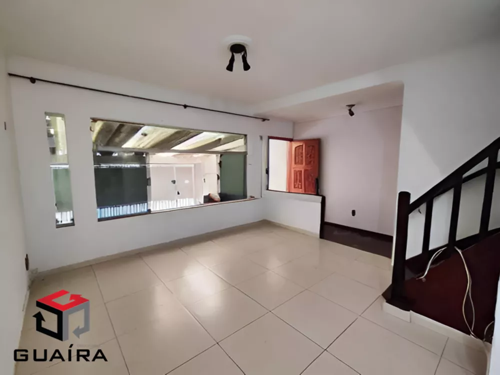 Sobrado à venda com 3 quartos, 200m² - Foto 1