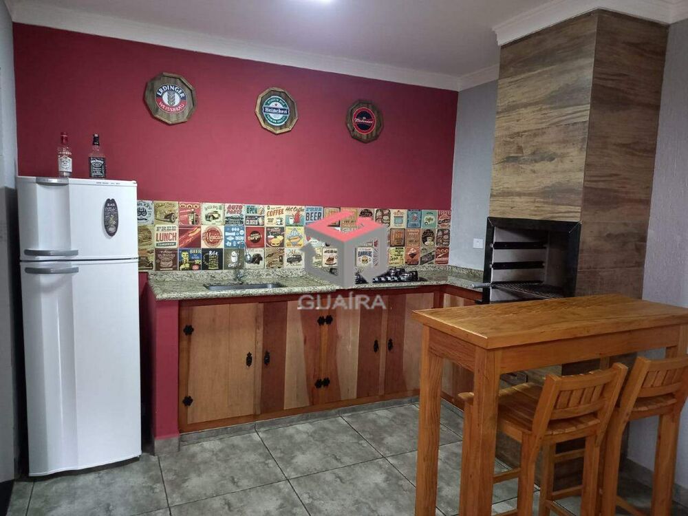 Sobrado à venda com 2 quartos, 200m² - Foto 8