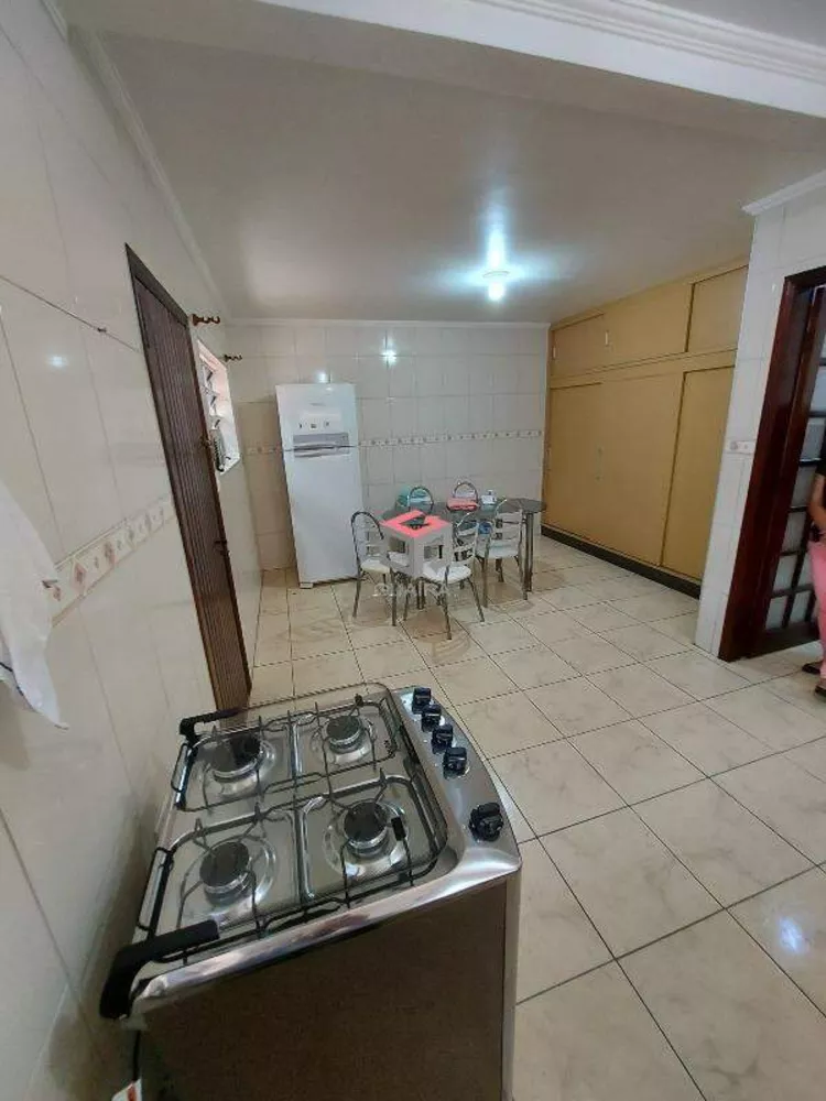 Sobrado à venda com 4 quartos, 304m² - Foto 4