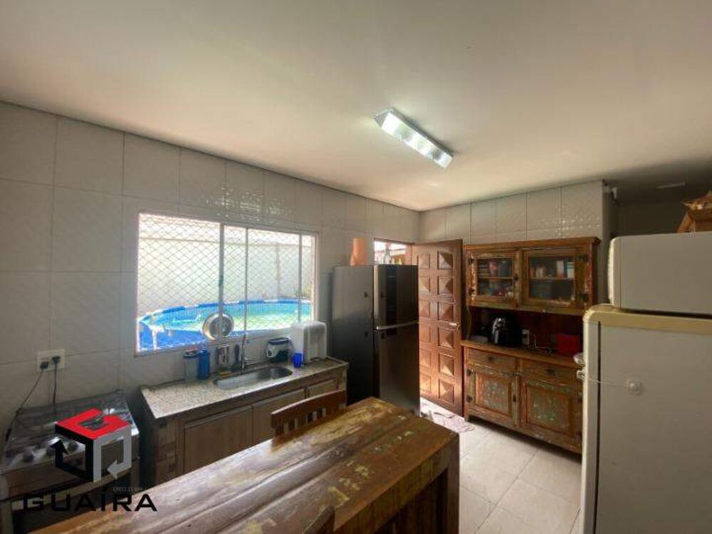 Casa à venda com 2 quartos, 161m² - Foto 7