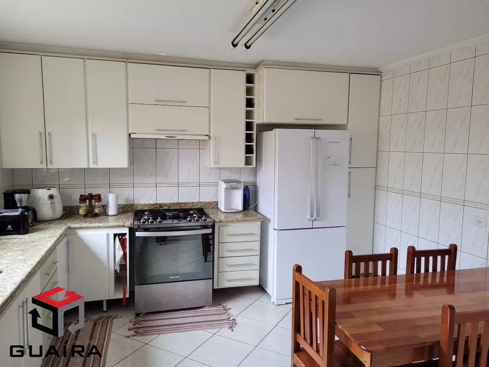 Sobrado à venda com 2 quartos, 240m² - Foto 5