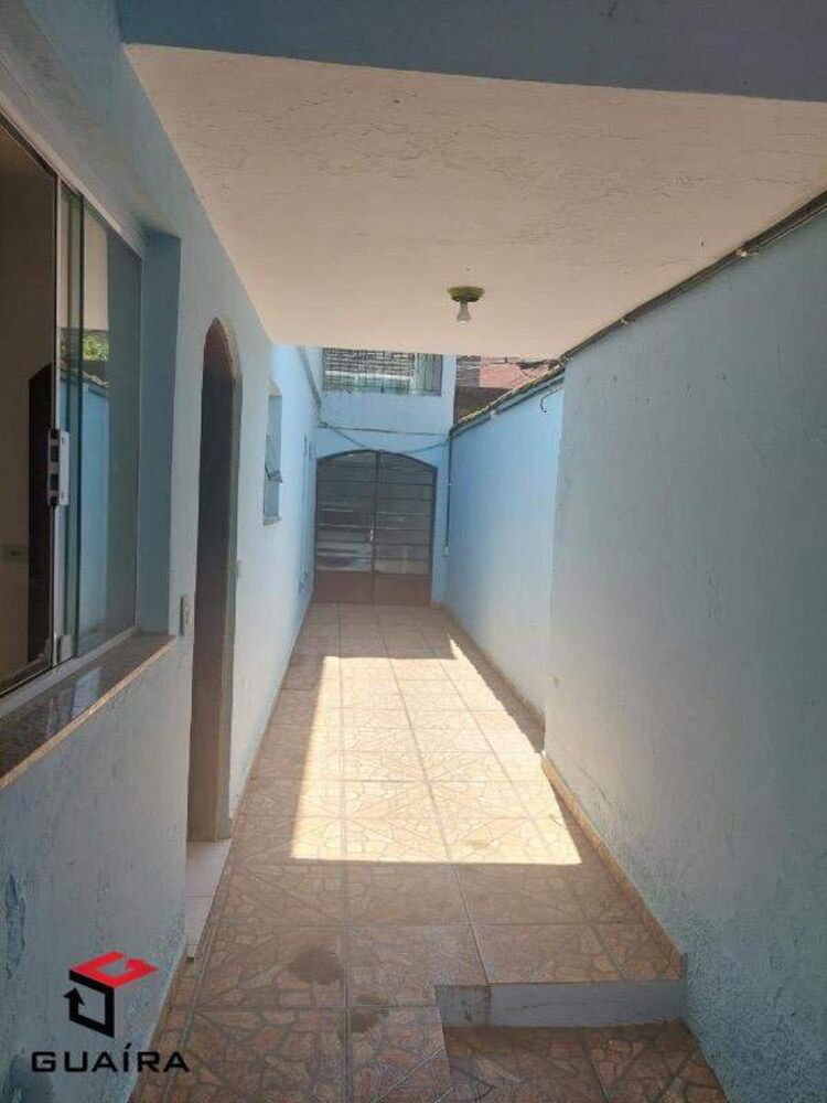 Sobrado à venda com 2 quartos, 200m² - Foto 2