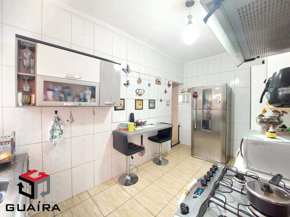 Sobrado à venda com 2 quartos, 200m² - Foto 5