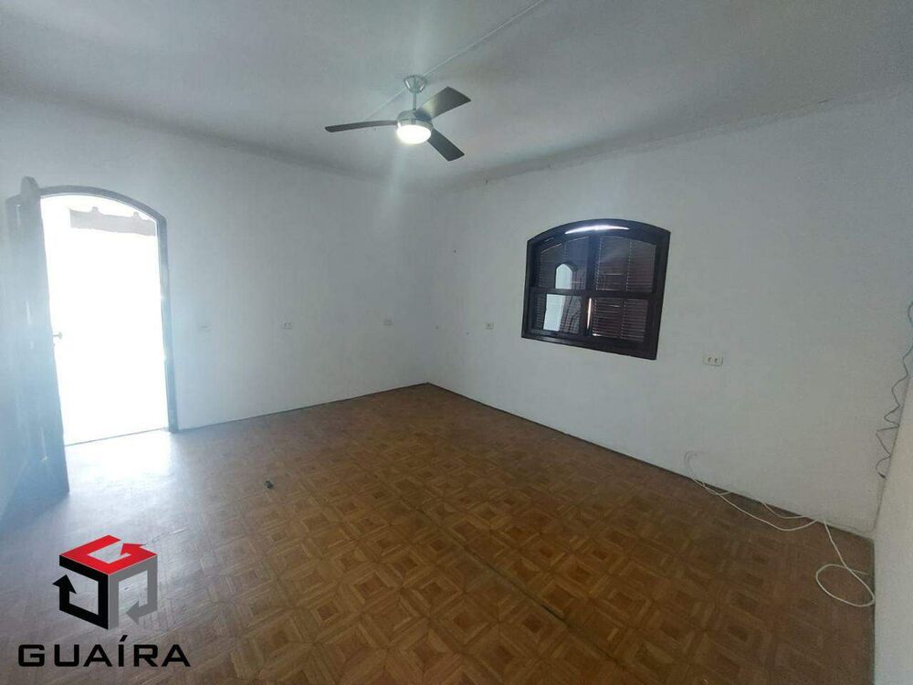 Sobrado à venda com 2 quartos, 200m² - Foto 3