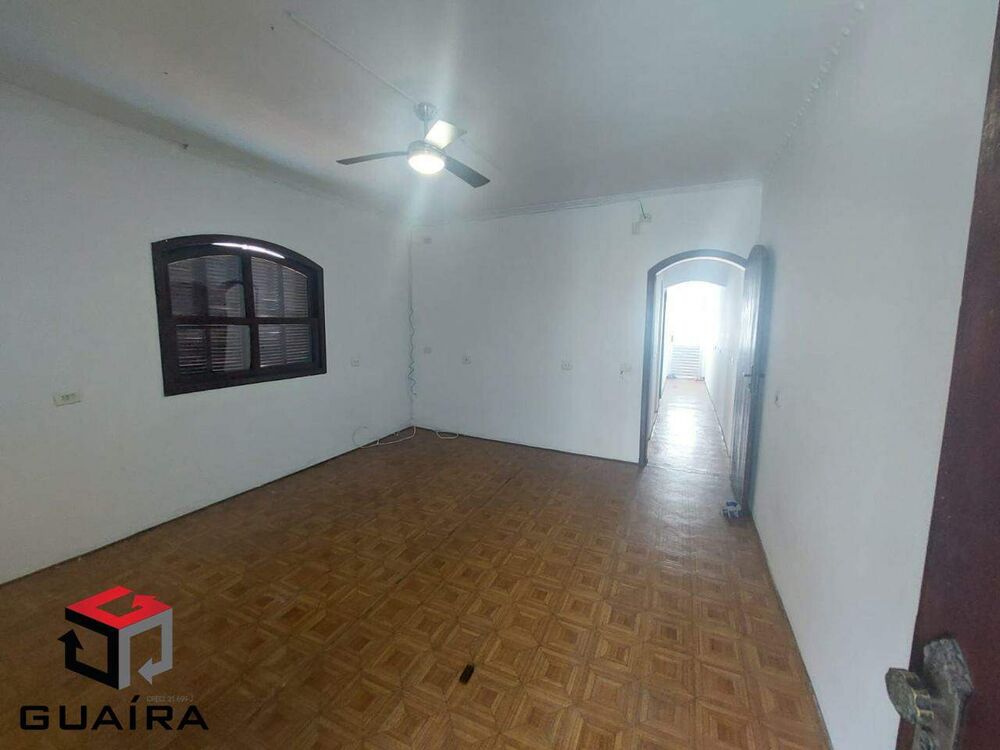 Sobrado à venda com 2 quartos, 200m² - Foto 4