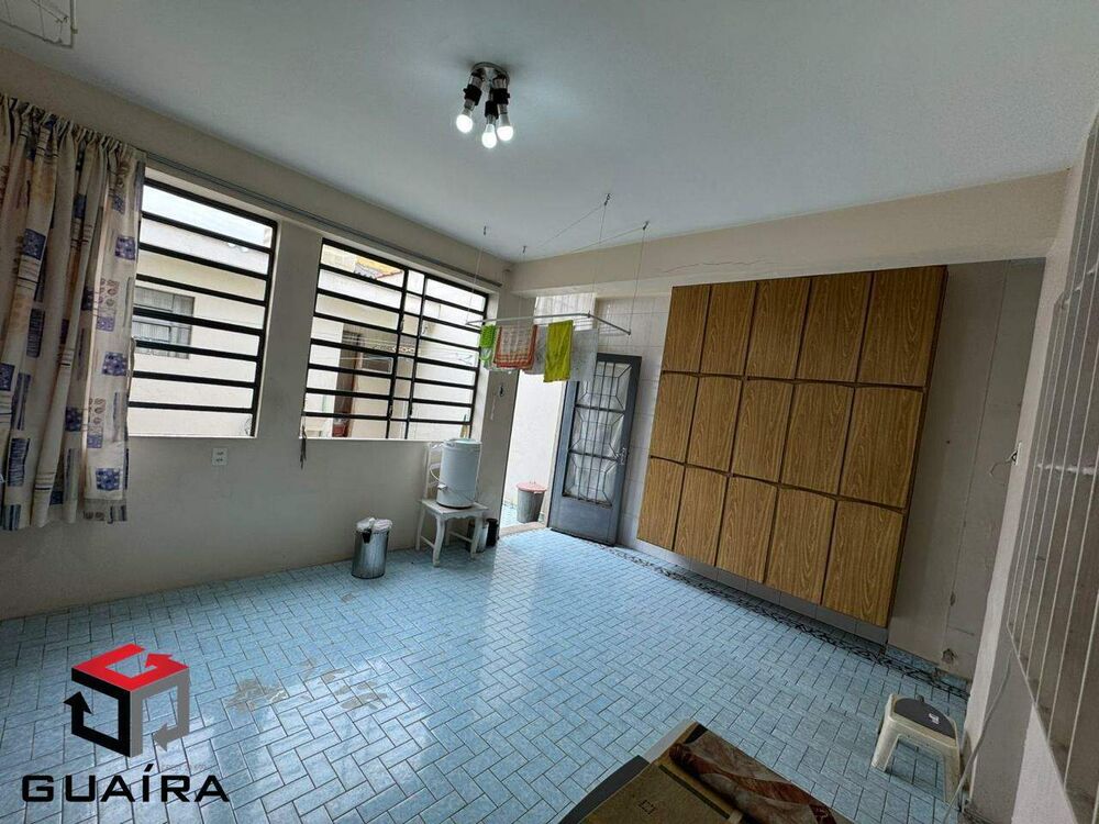 Sobrado à venda com 3 quartos, 200m² - Foto 2