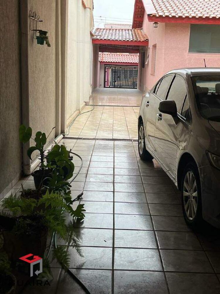 Casa à venda com 2 quartos, 232m² - Foto 2