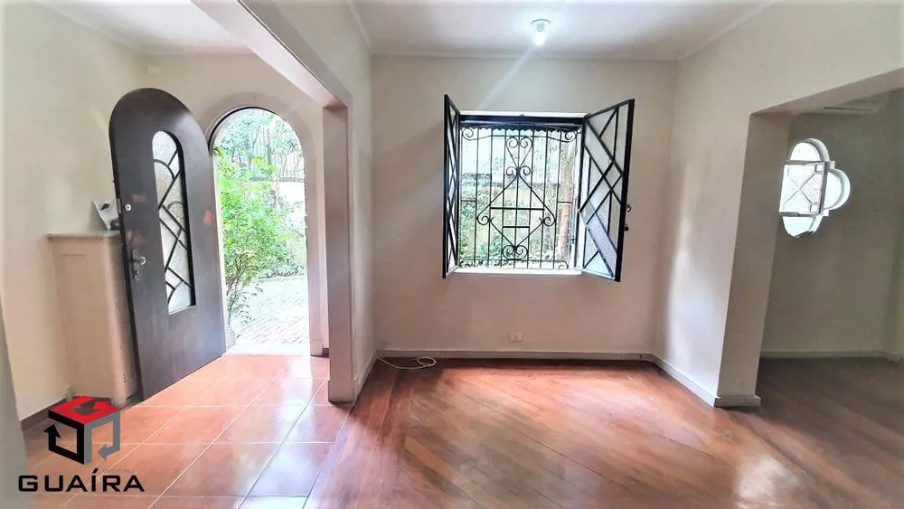 Sobrado para alugar com 6 quartos, 75m² - Foto 2