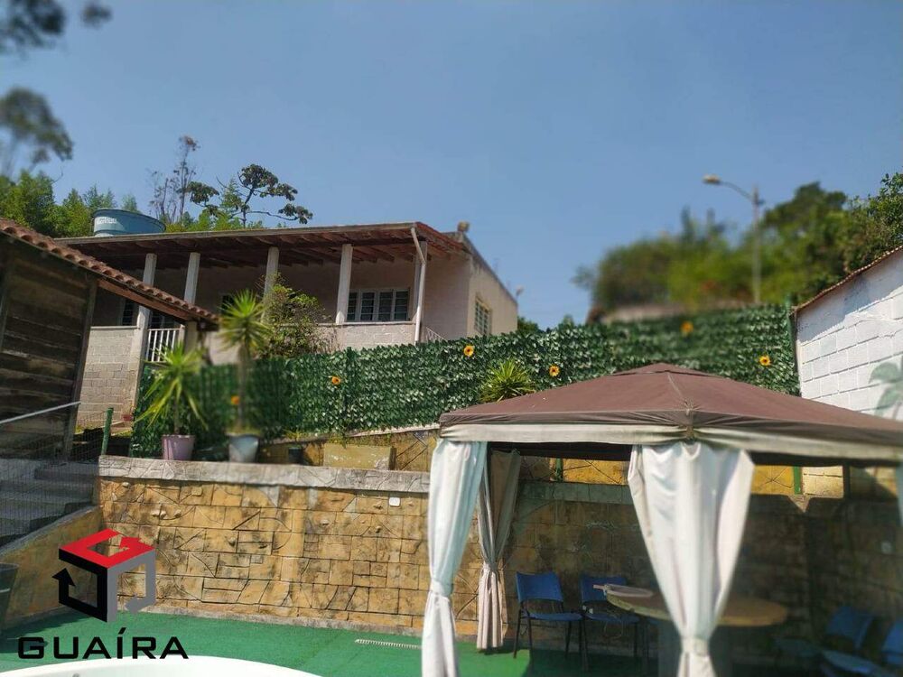 Casa à venda com 2 quartos, 120m² - Foto 1