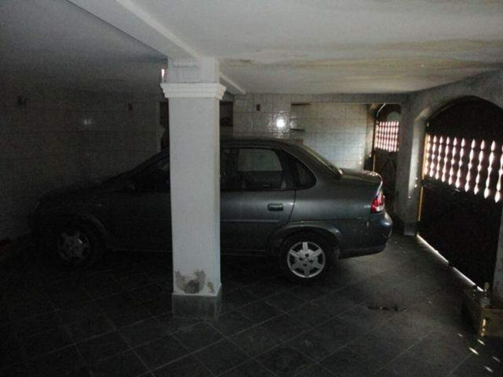 Casa à venda com 3 quartos, 197m² - Foto 2