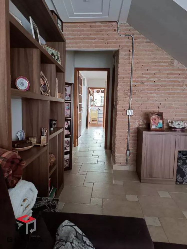 Sobrado à venda com 4 quartos, 240m² - Foto 3