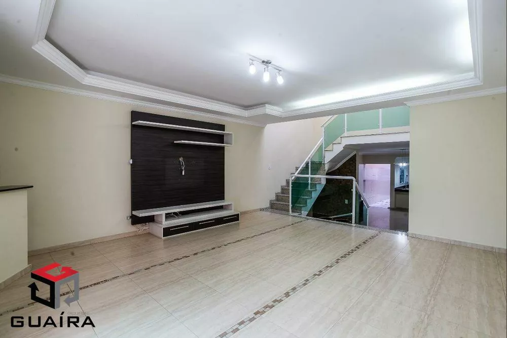 Sobrado à venda com 3 quartos, 210m² - Foto 1