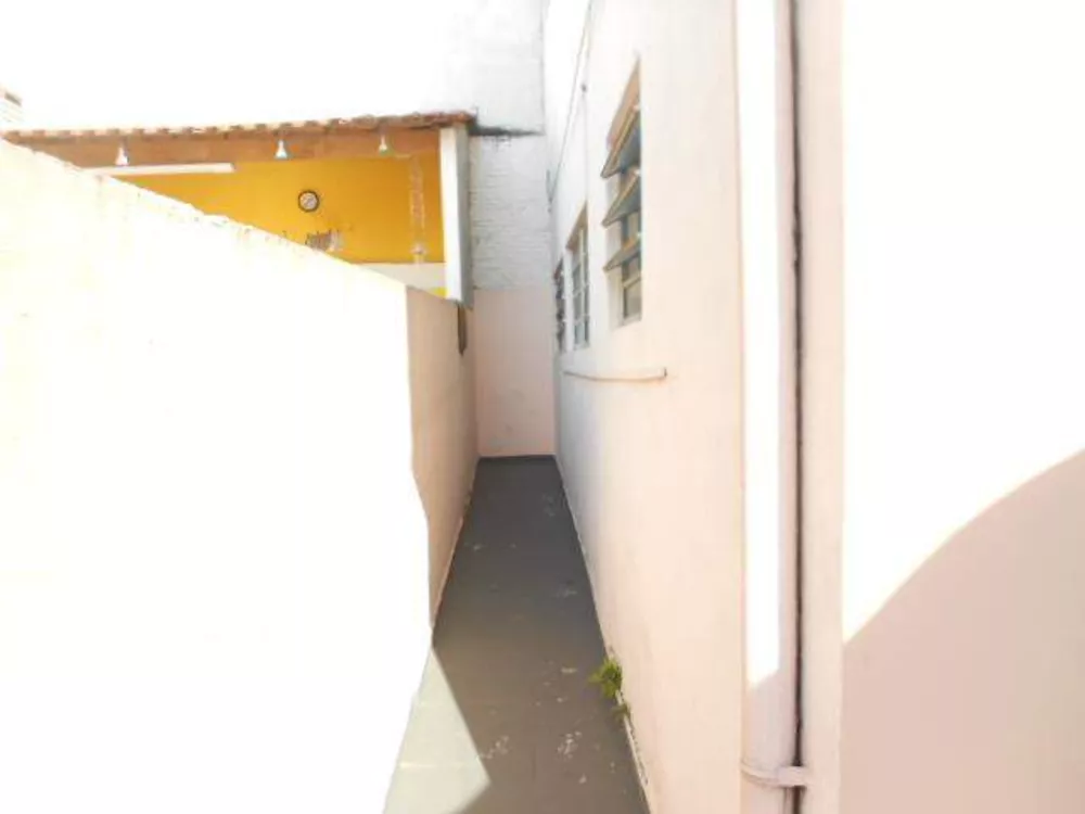 Casa à venda com 4 quartos, 200m² - Foto 4