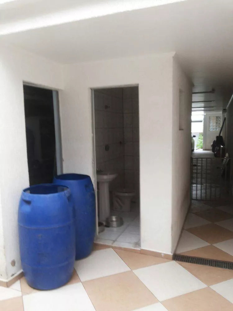 Sobrado à venda com 3 quartos, 323m² - Foto 3