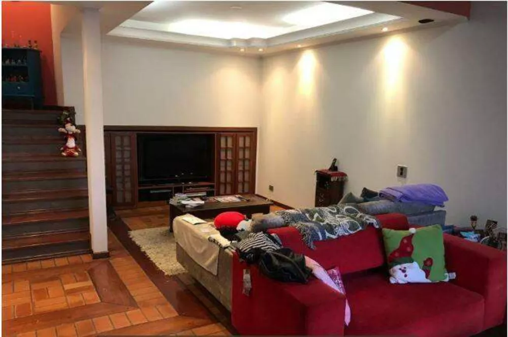 Casa à venda com 4 quartos, 245m² - Foto 2