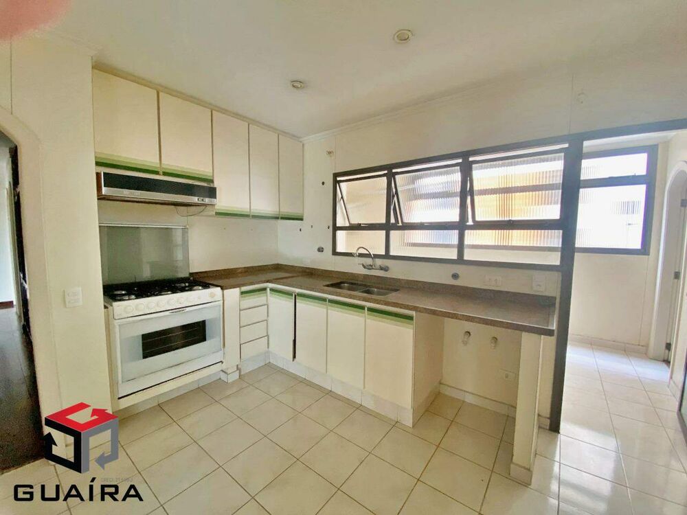 Apartamento à venda com 4 quartos, 230m² - Foto 1