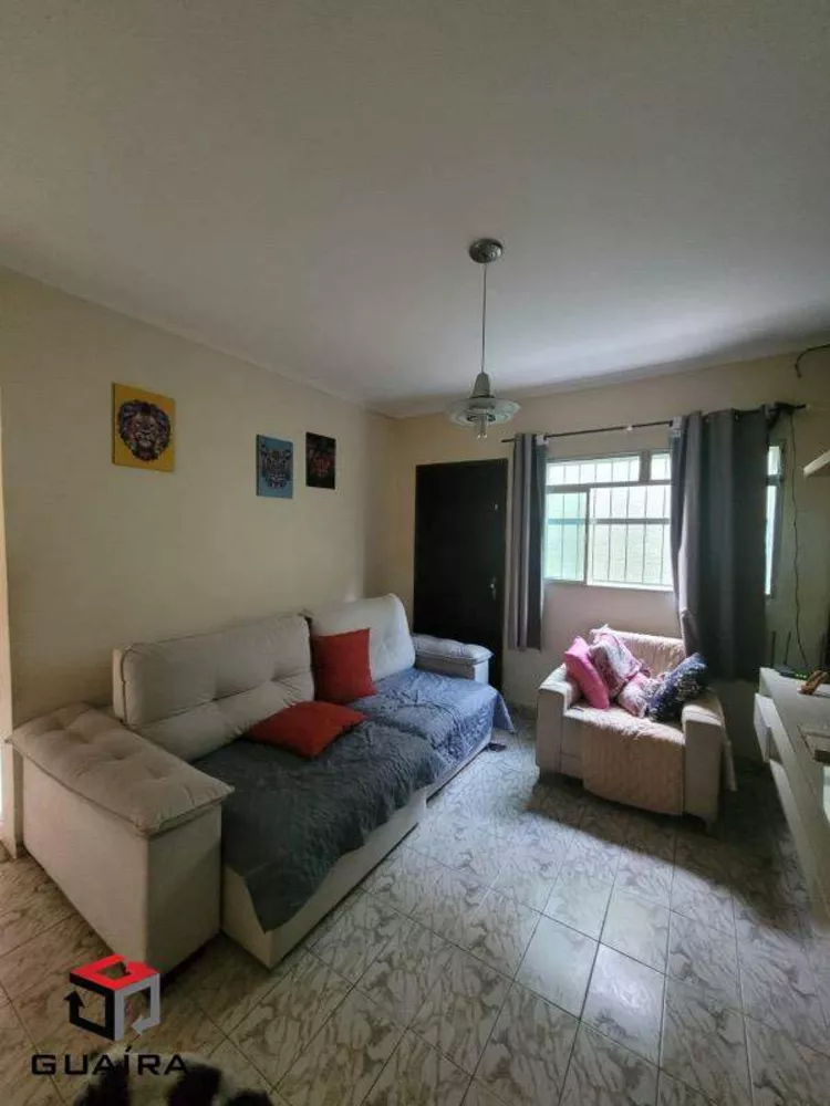 Casa à venda com 4 quartos, 140m² - Foto 1