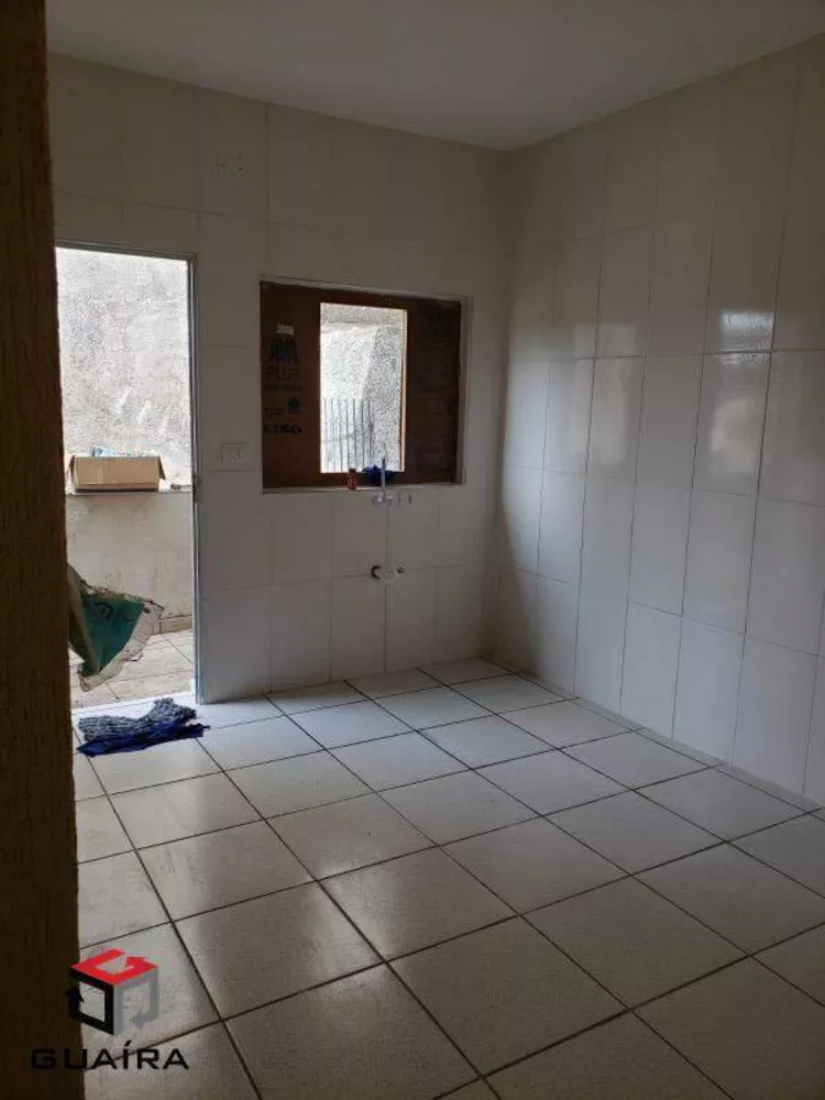 Sobrado à venda com 5 quartos, 217m² - Foto 1