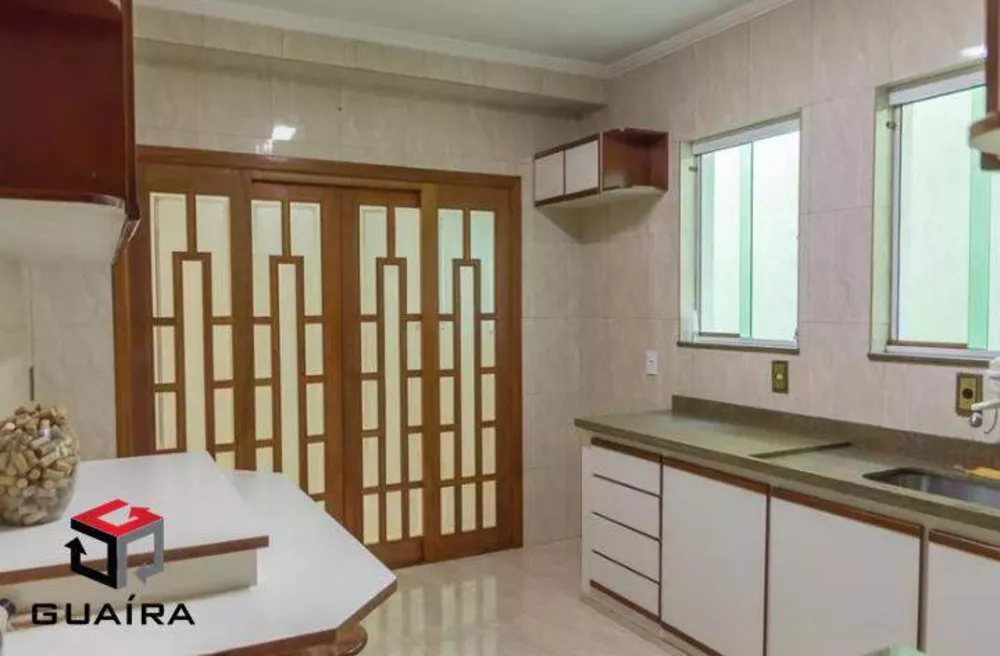 Sobrado à venda com 3 quartos, 200m² - Foto 2