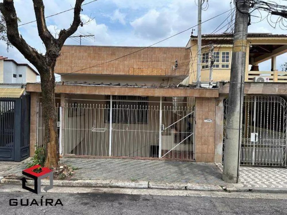 Casa à venda com 4 quartos, 222m² - Foto 2