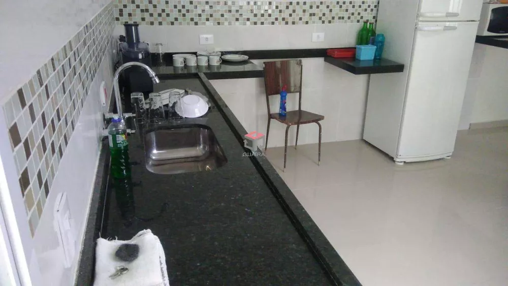 Sobrado à venda com 3 quartos, 208m² - Foto 1