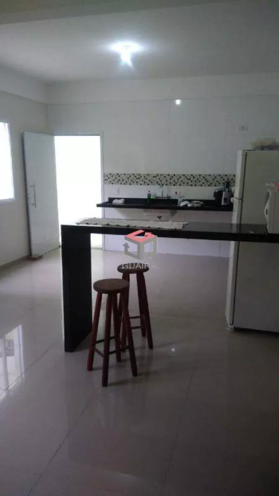 Sobrado à venda com 3 quartos, 208m² - Foto 3