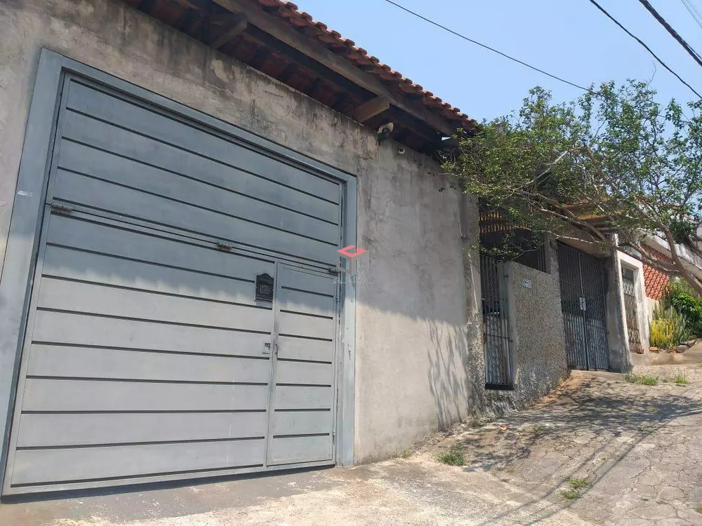 Casa à venda com 2 quartos, 250m² - Foto 1