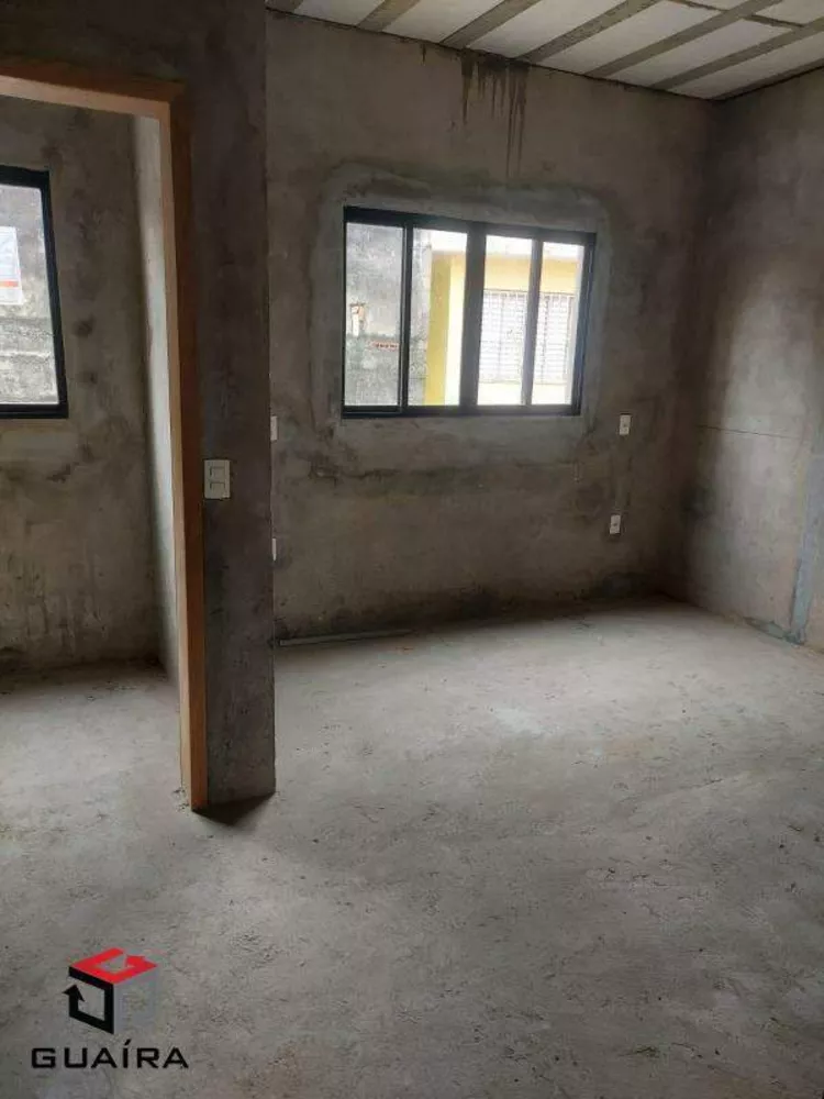 Sobrado à venda com 3 quartos, 130m² - Foto 1