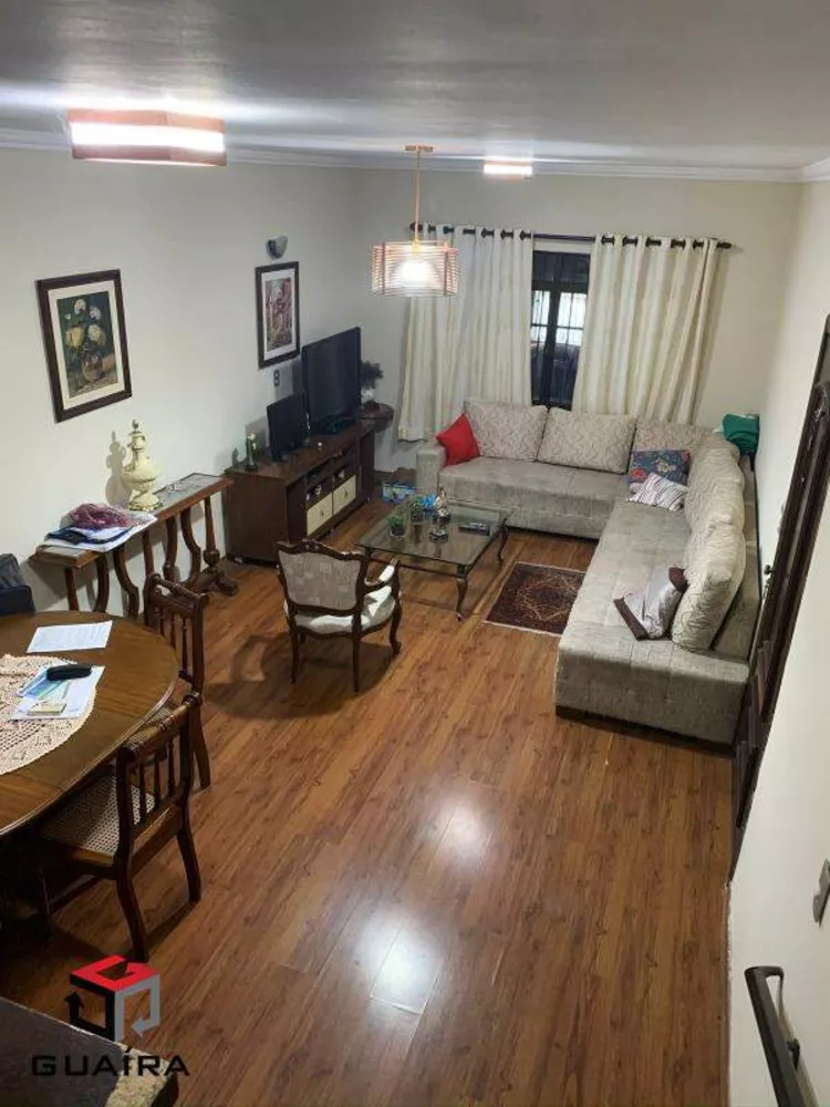 Sobrado à venda com 3 quartos, 216m² - Foto 1