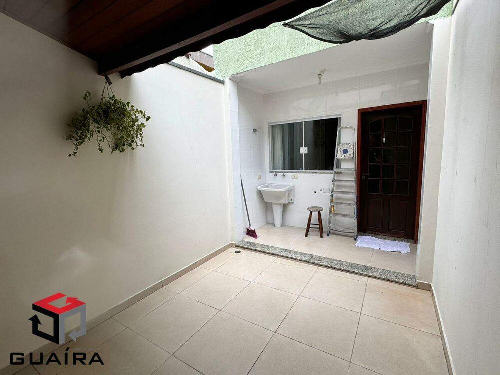 Sobrado à venda com 2 quartos, 105m² - Foto 4