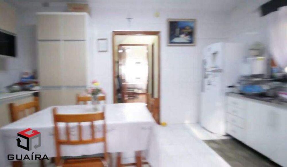 Sobrado à venda com 3 quartos, 200m² - Foto 3