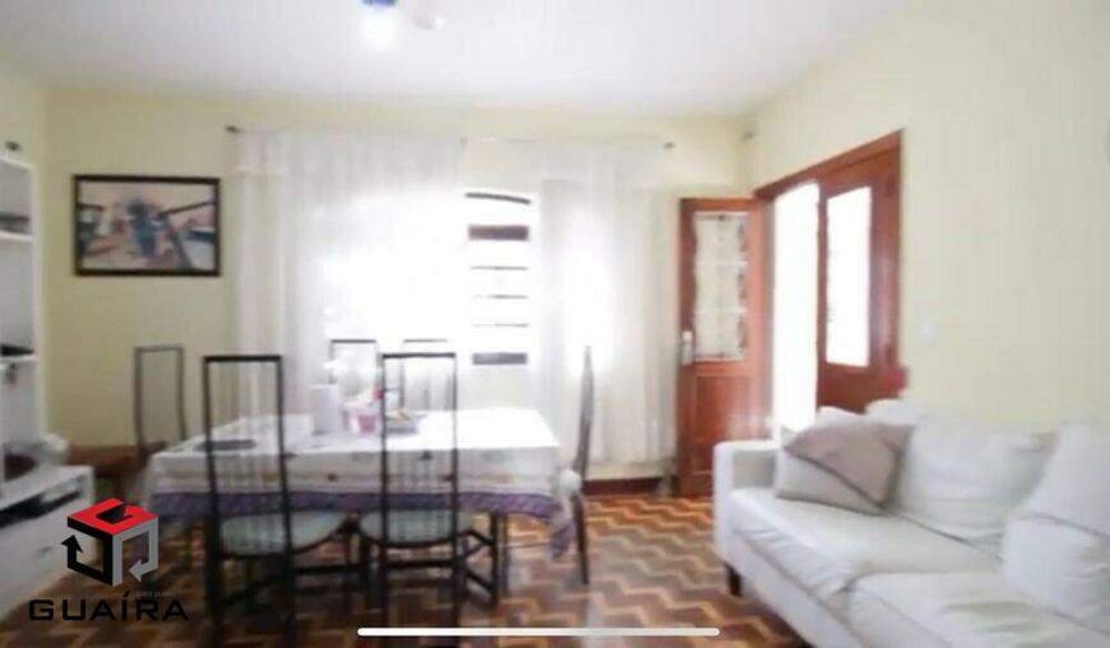 Sobrado à venda com 3 quartos, 200m² - Foto 1