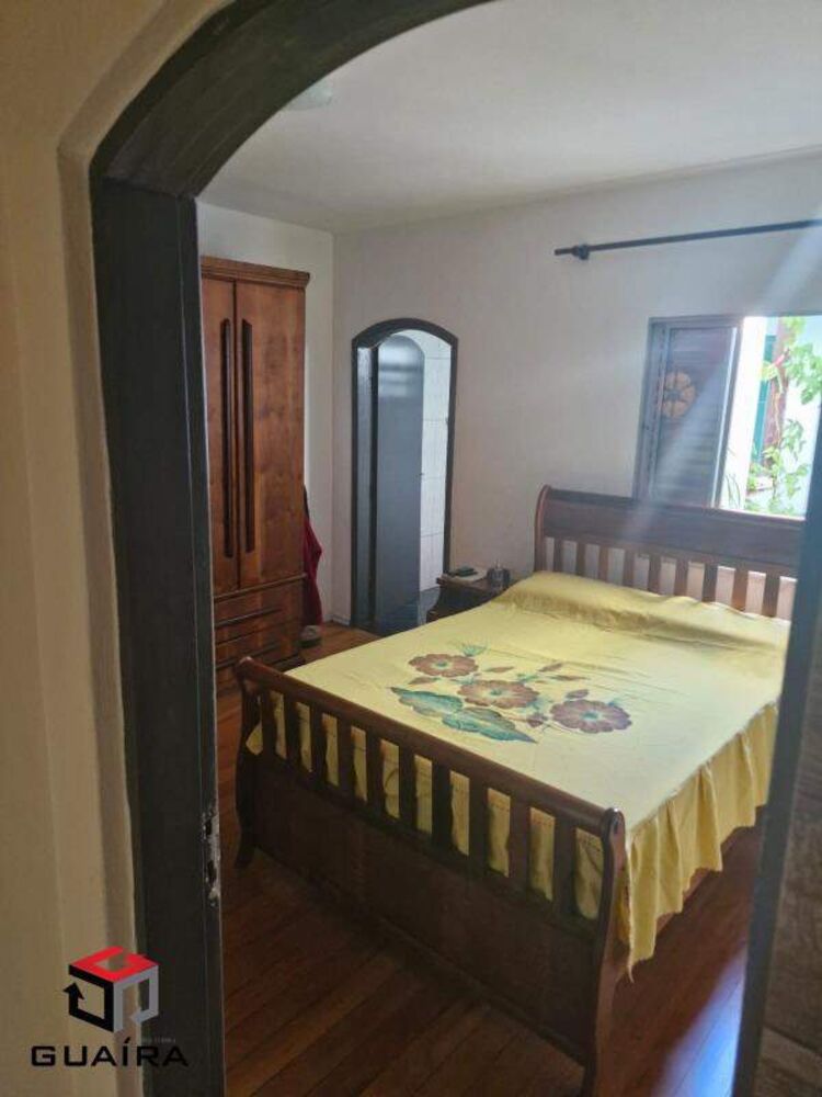 Casa para alugar com 4 quartos, 219m² - Foto 3