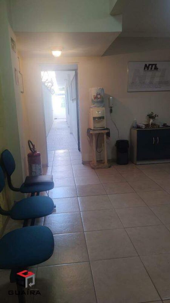 Sobrado para alugar com 3 quartos, 227m² - Foto 2