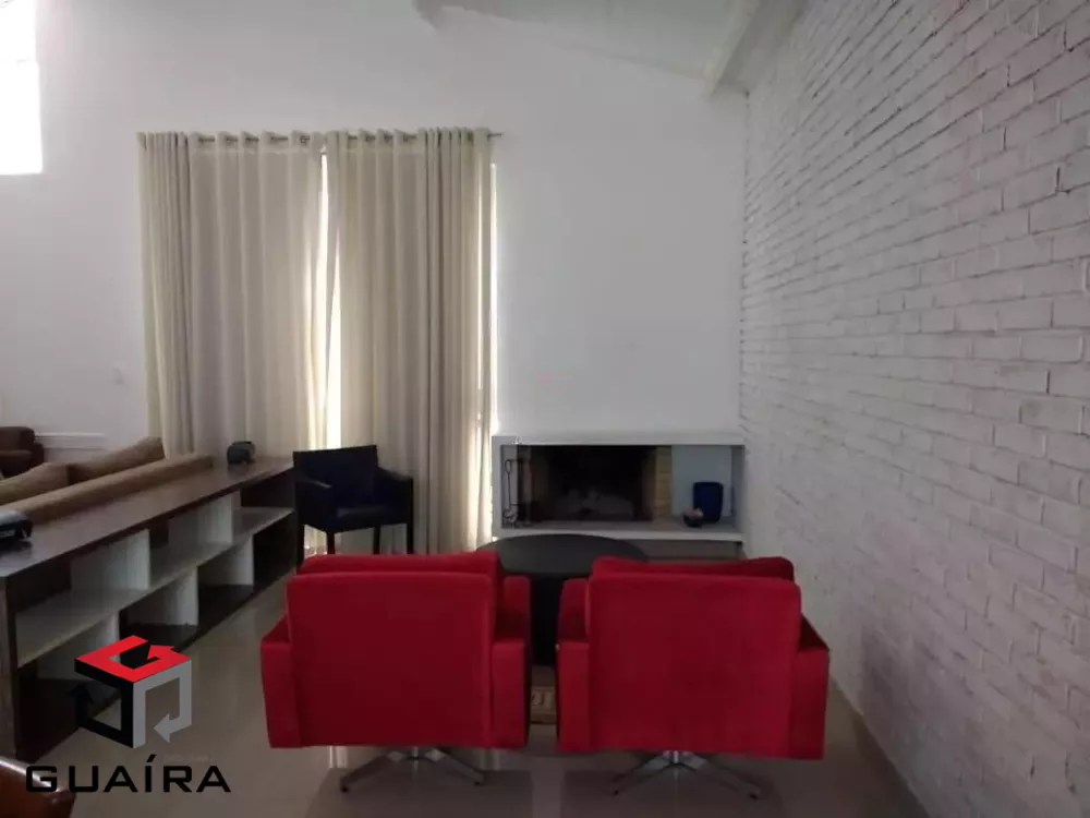 Casa à venda com 3 quartos, 208m² - Foto 3