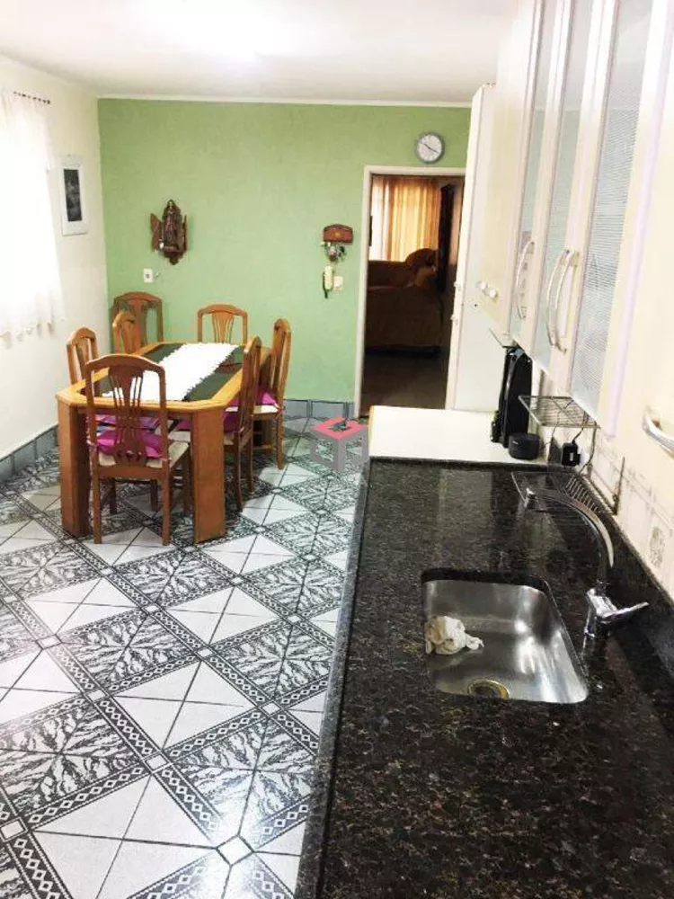 Sobrado à venda com 3 quartos, 186m² - Foto 1