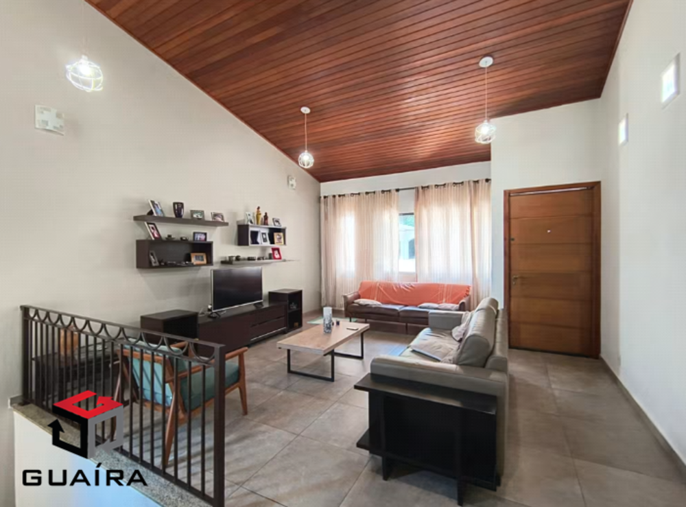 Sobrado à venda com 3 quartos, 230m² - Foto 1