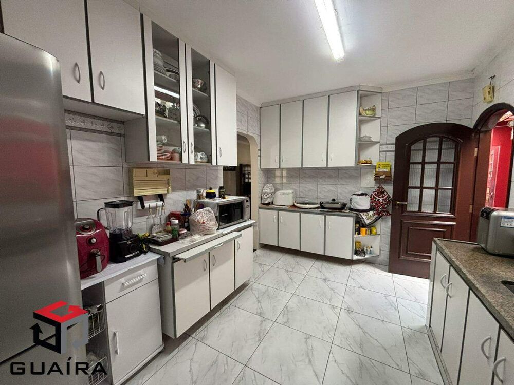 Sobrado à venda com 3 quartos, 212m² - Foto 11