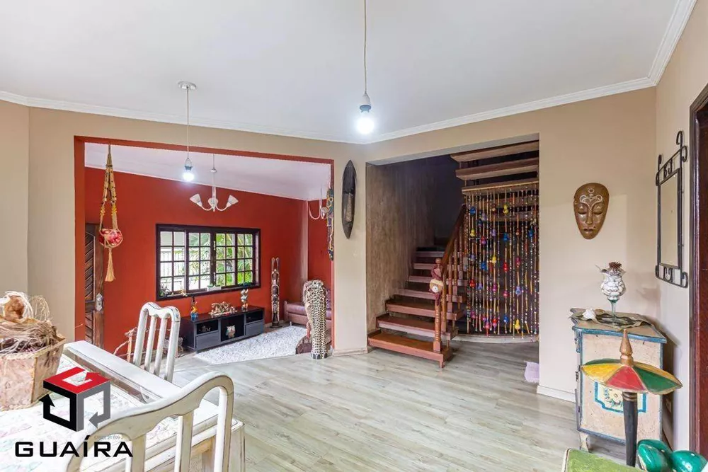 Sobrado à venda com 3 quartos, 200m² - Foto 4